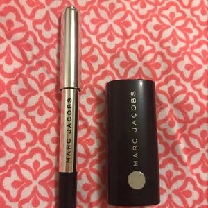 Eyeliner and lipstick